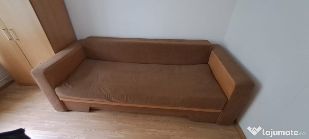 Vând canapea extensibilă