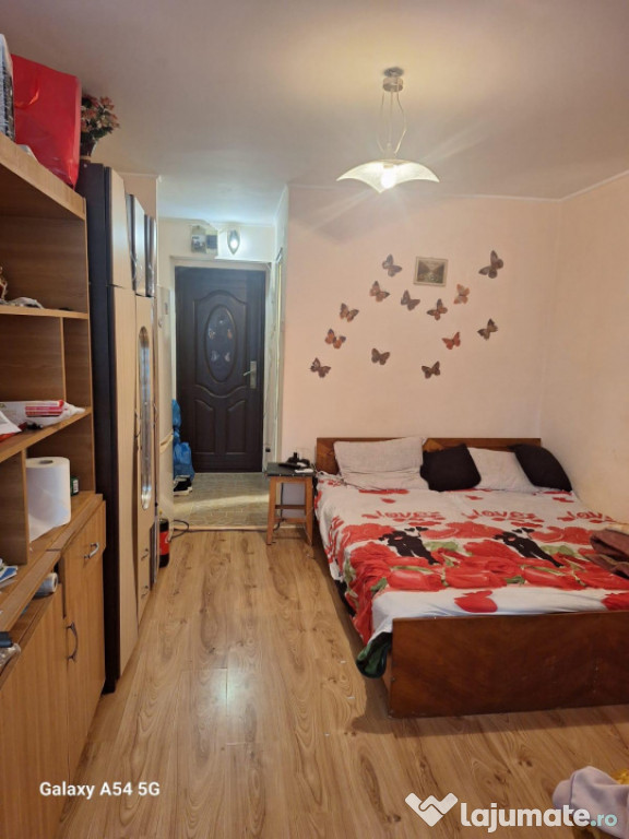 Oportunitate! Garsonieră decomandată,24mp,cu balcon – ap