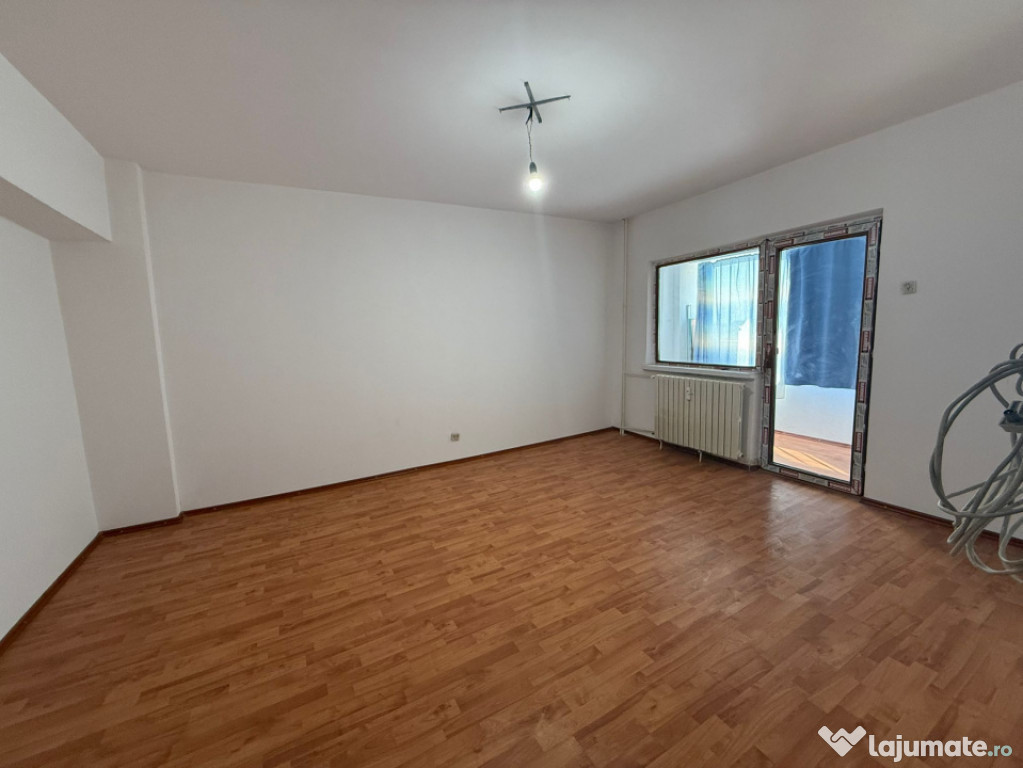 Apartament doua camere decomandat, 48 mp, Rovine.