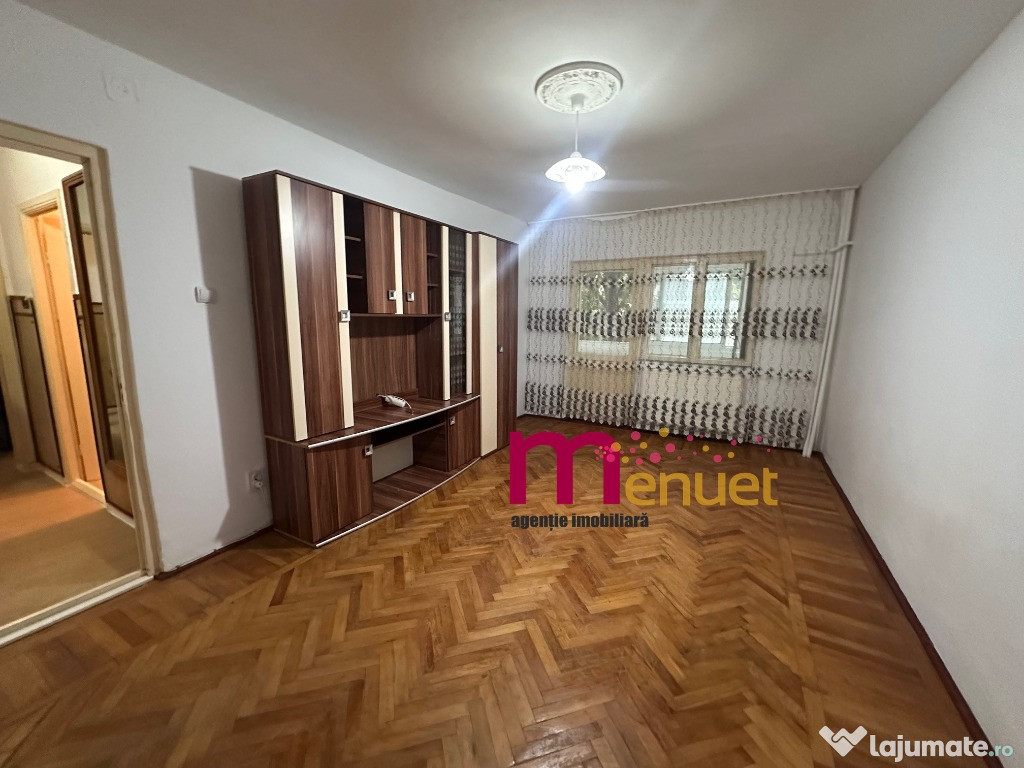 Apartament 3 camere,zona Peco