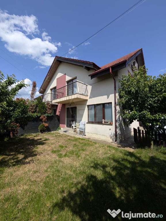 De vânzare casă tip duplex în Florești, într-o zonă exclusiv de case !