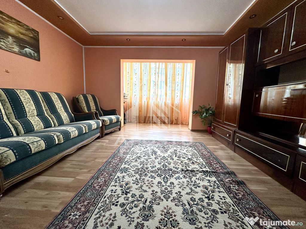 Apartament 3 camere, decomandat, etaj 1, zona Sagului