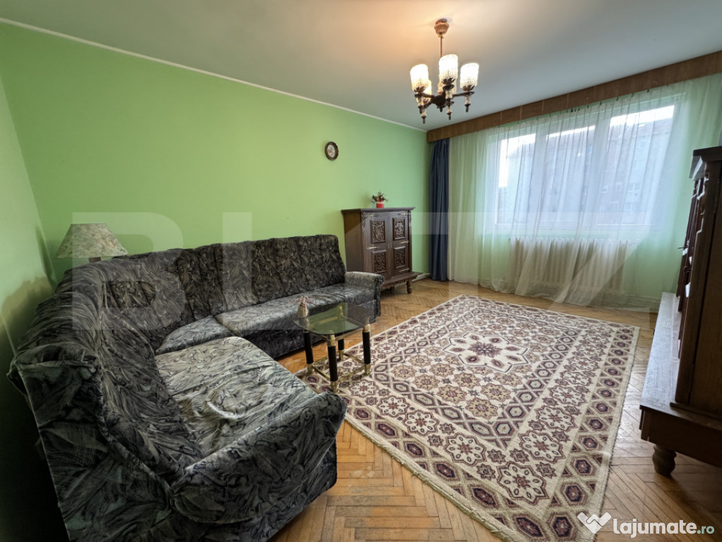 Apartament cu 4 camere