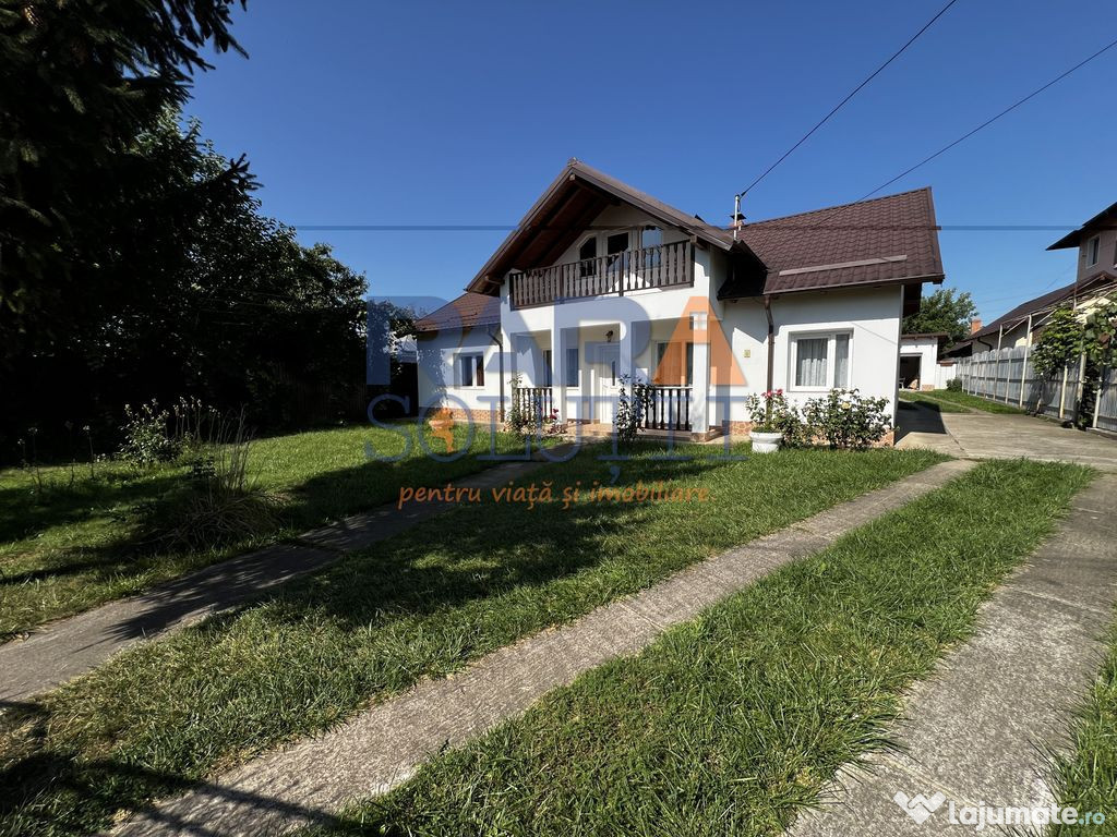 Casă 2013 - 4 dormitoare, 2 băi, 2 bucătării