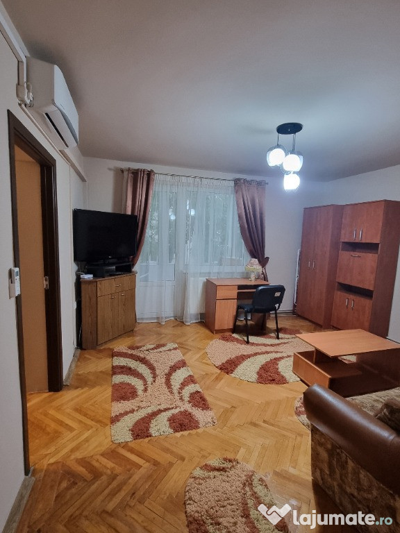 Apartament 2 camere de închiriat