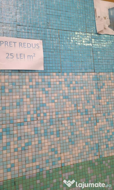 Mozaic din sticla pentru piscine si bai