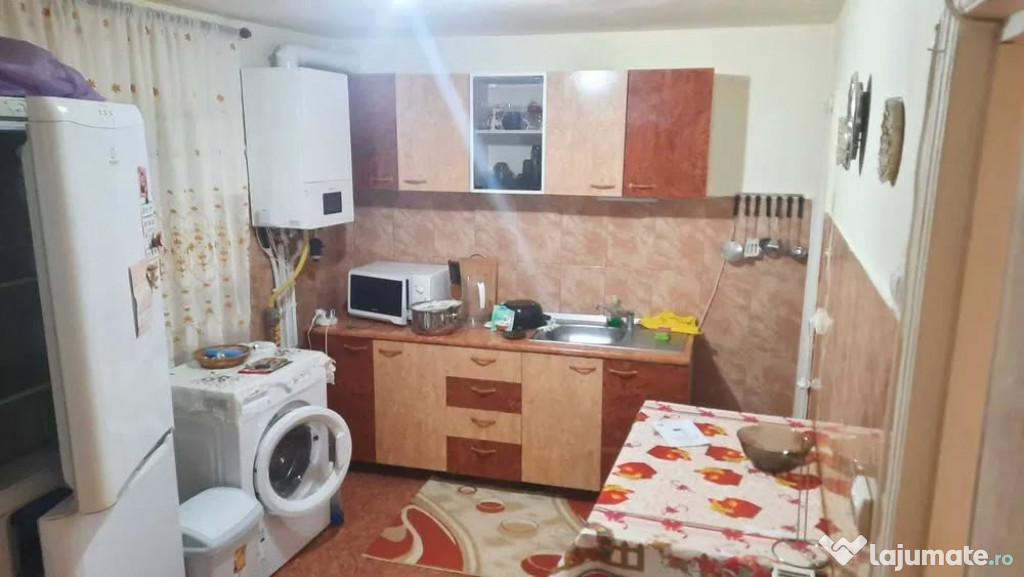 Casa cu 3 camere zona PACII