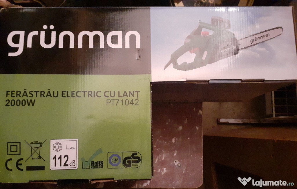 Ferastrau electric 2000w