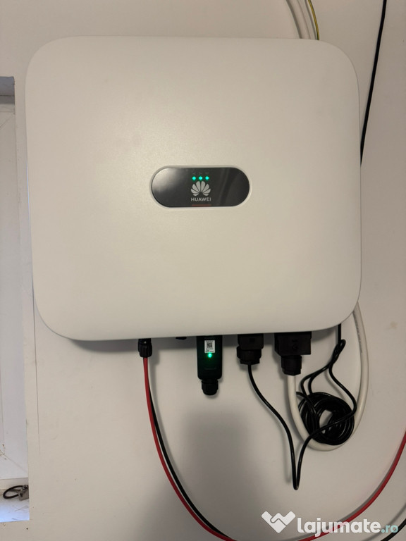 Invertor huawei trifazic
