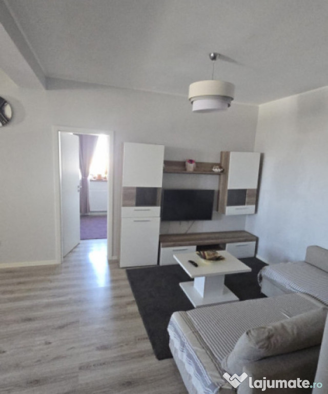 Apartament 3 camere, zona Tomis Nord - Euromaterna, Constant