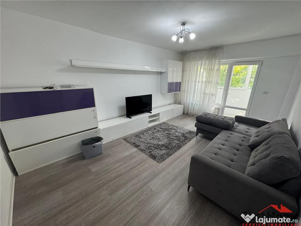 Ap 3 cam, etaj 1, 2 balcoane,parcare proprie, zona centrala