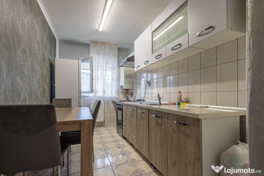 Apartament 2 camere decomandat zona Eroilor