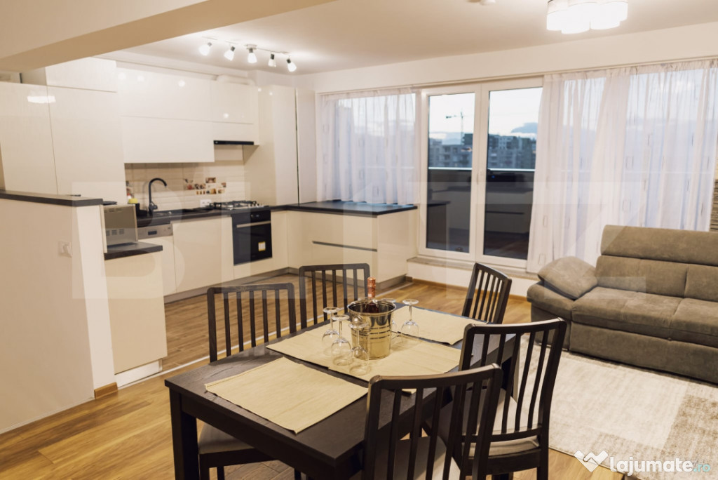 Penthouse de 3 camere în Tractorul, Coresi, decomandat cu 8