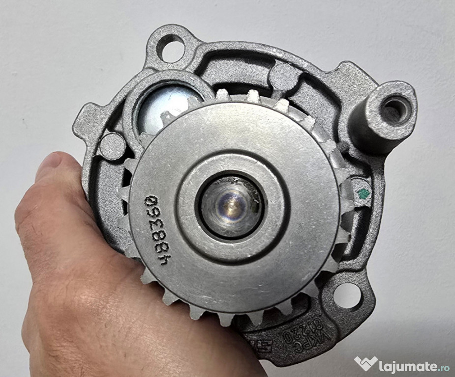 Pompa de apa SKODA OCTAVIA II (1Z3) 1.6 benzina 102 cai SKF