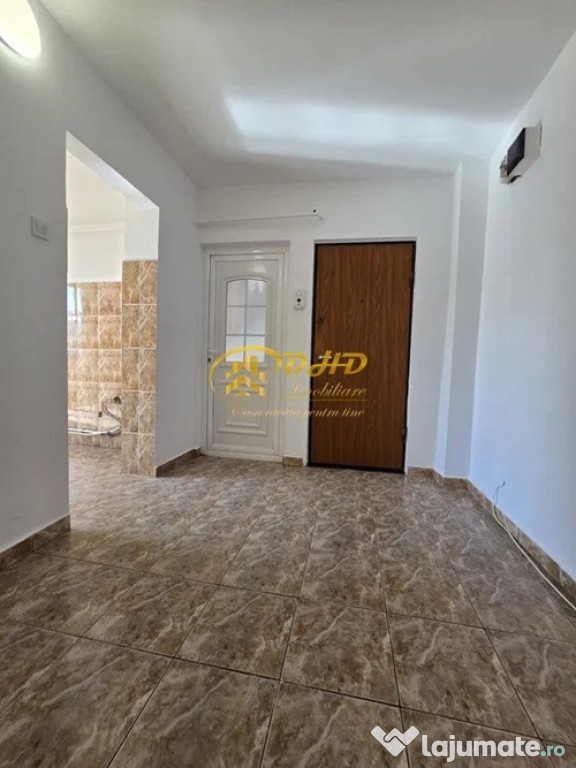 Ap. 3 cam decomandat Galata - Lidl, centrală termică