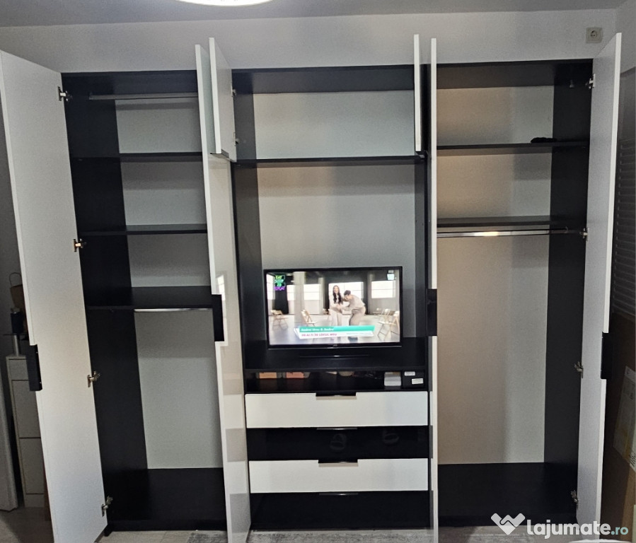 Dressing mare , stare foarte buna. 249×52,5×235,5 cm