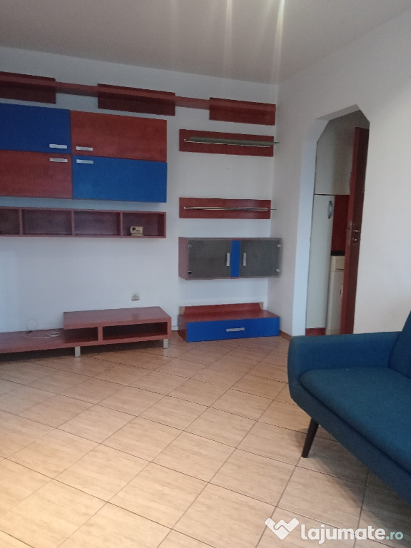 Apartament cu doua camere la preț de garsoniere cartierul florilor