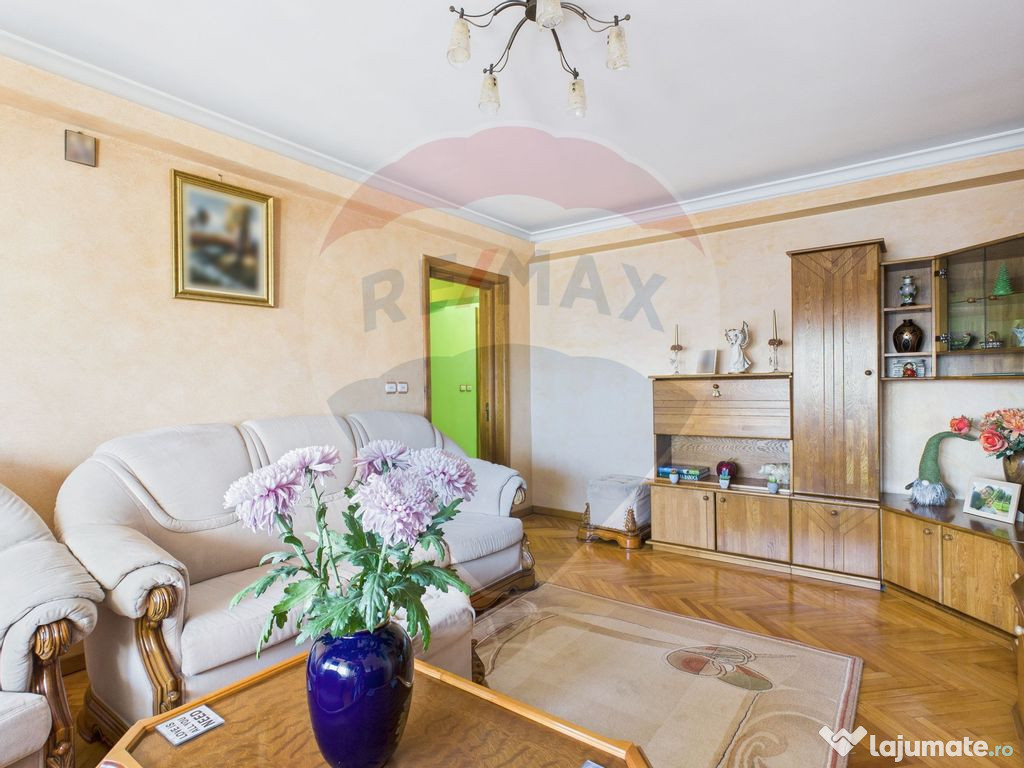 Apartament deosebit de 4 camere zona Decebal - Piata Alba...