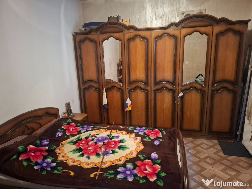 Vand apartament 2 camere