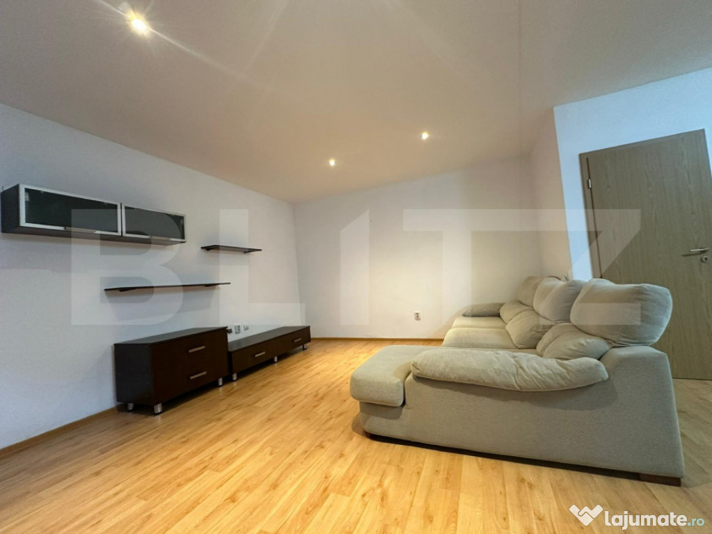 Apartament de vânzare cu scară interioară, decomandat 83,