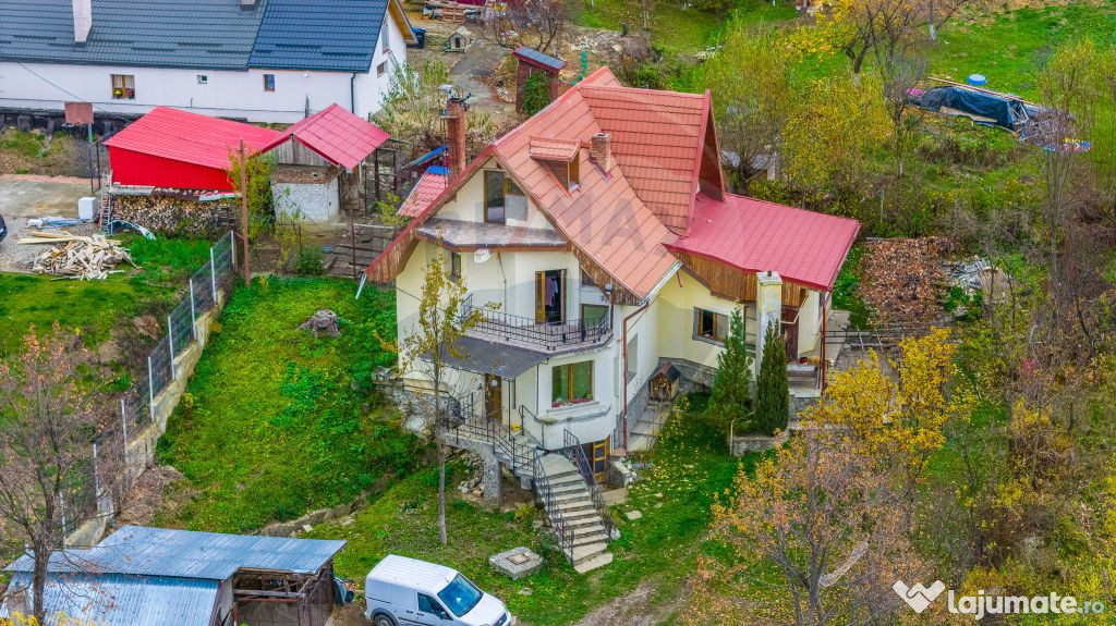 Casă / Vilă cu 6 camere de vânzare