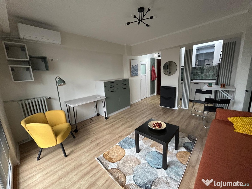 Inchiriere garsoniera renovata, mobilata, utilata Piata Universitatii