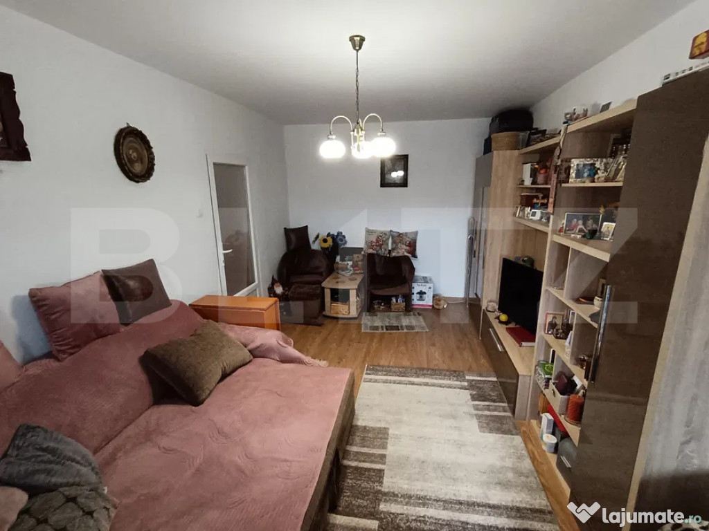 Apartament cu 2 camera, patial mobilat , Calea Sagului