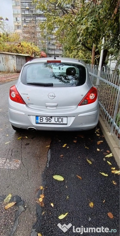Opel Corsa D Benzină mașina
