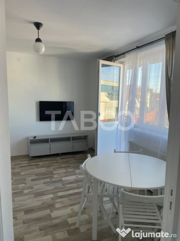 Apartament renovat 2 camere cu balcon zona Mihai Viteazul Si