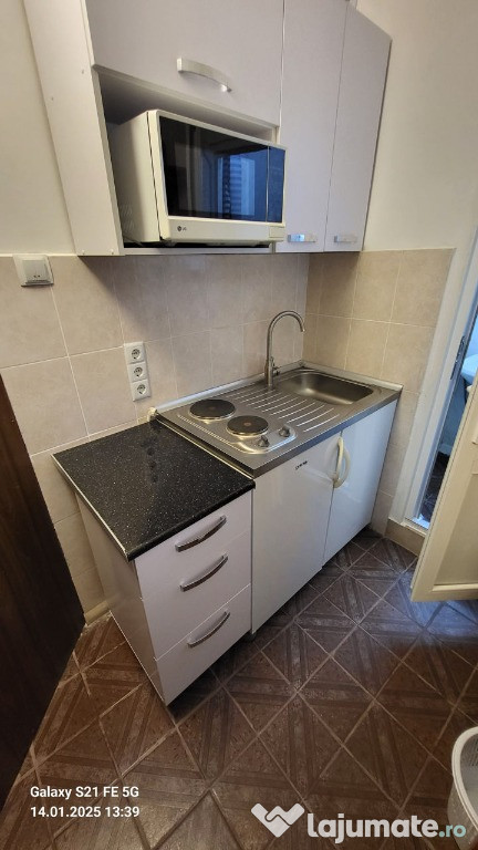 Garsoniera de inchiriat in zona 13 Septembrie