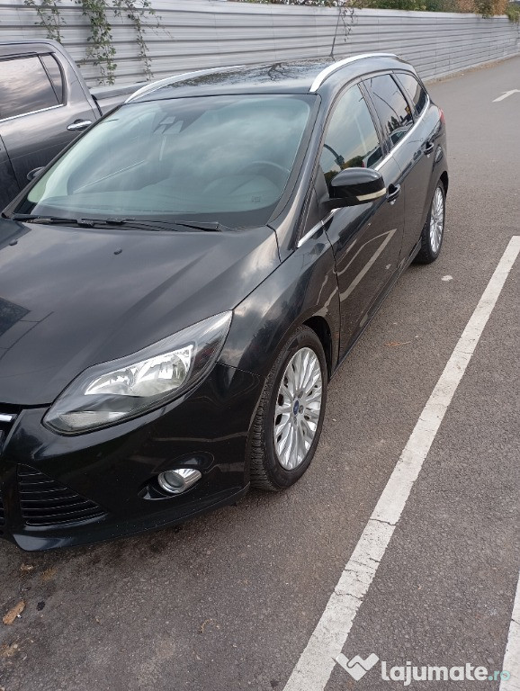 Vând Ford focus 2012