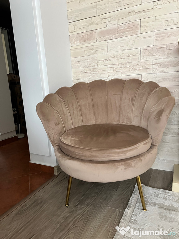 Scaun tapițat catifea