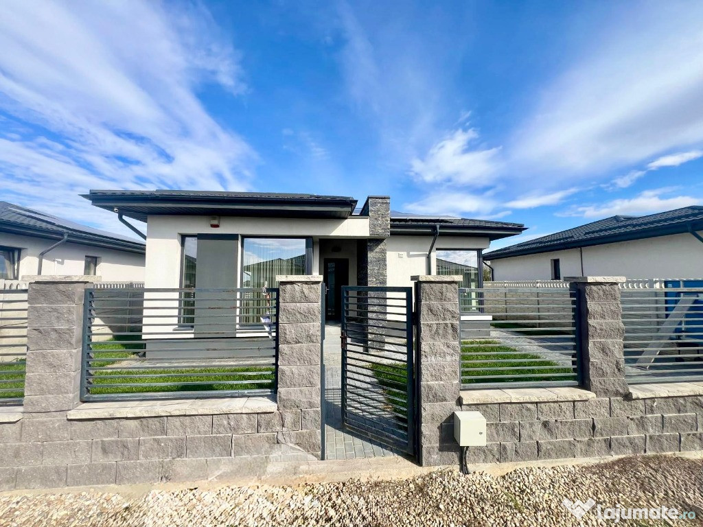Casa individuala | P+Pod | 3 camere | Panouri solare