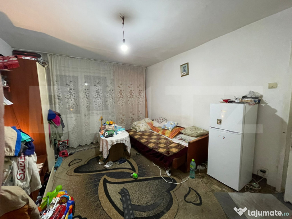 Apartament 3 camere, 52.50 mp, zona Cornitoiu