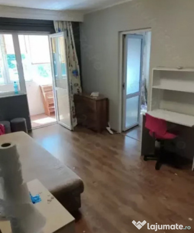 Apartament 3 cam., semi-decomandat, Inel 2, etaj 1