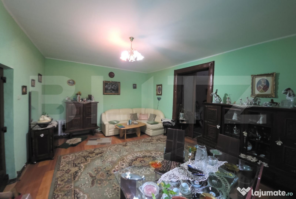 Casa, zona ultracentrala – ideala pentru locuinta sau acti