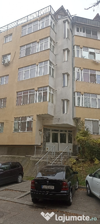 Garsoniera de închiriat pe termen lung