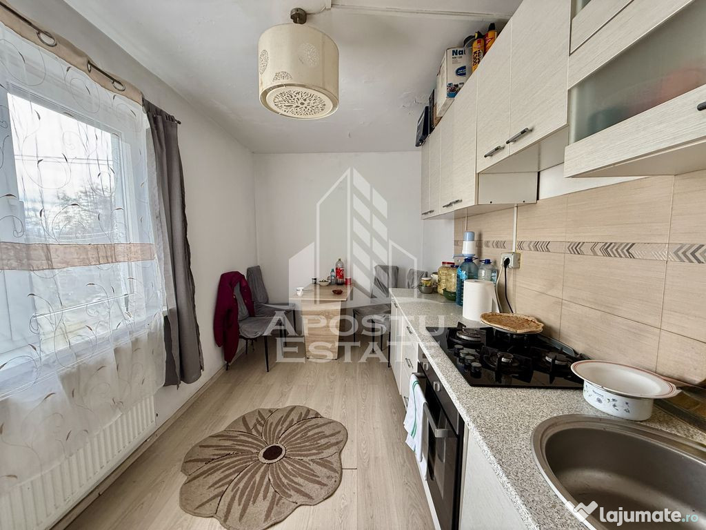 Apartament 2 camere, etaj 1, zona Lunei