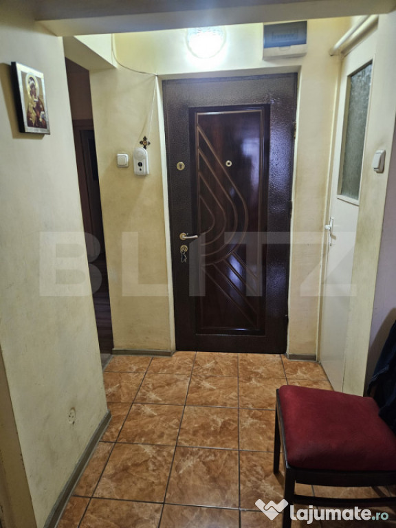 Apartament 3 camere, 70 mp, 2 bai, etaj 3 - Zona excelenta,
