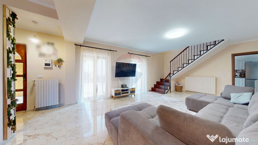 Doua case, 8 camere- oportunitate business - Bod, 2164 mp...