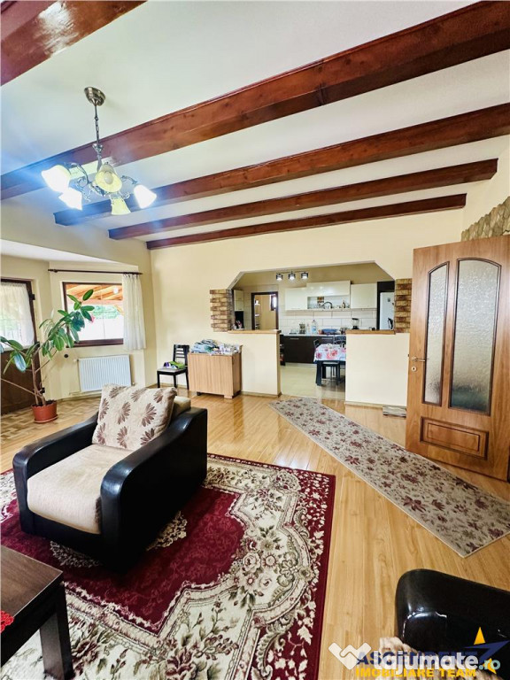 Casa generoasa cu pretios teren de 2.400 mp, Sanpetru, Braso