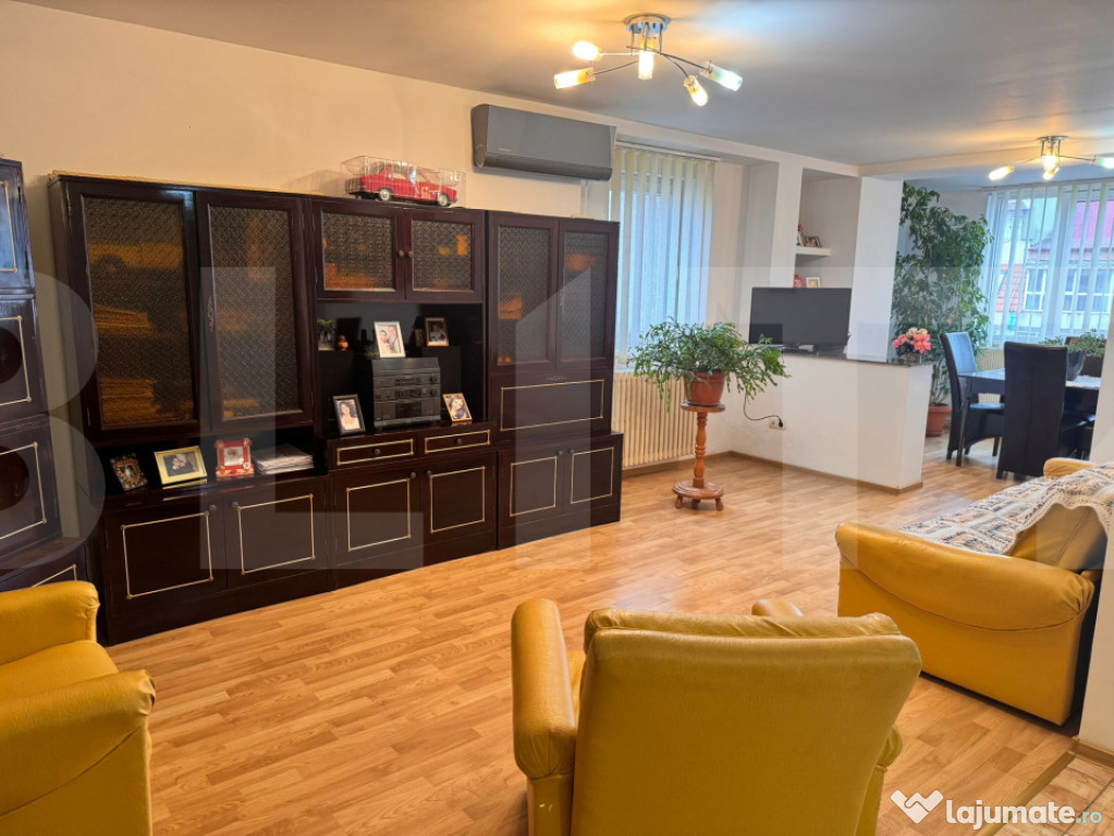 Apartament ultracentral cu 3 camere – 84 mp, Parcare + Pod