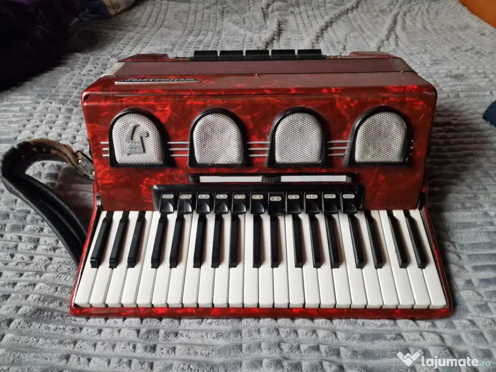 Vând acordeon 120 bași Weltmeister Stella