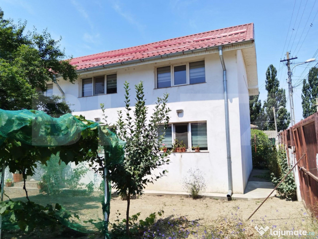 Casa P+M 210 mp utili Craiova, teren 884 mp, cartier Facai