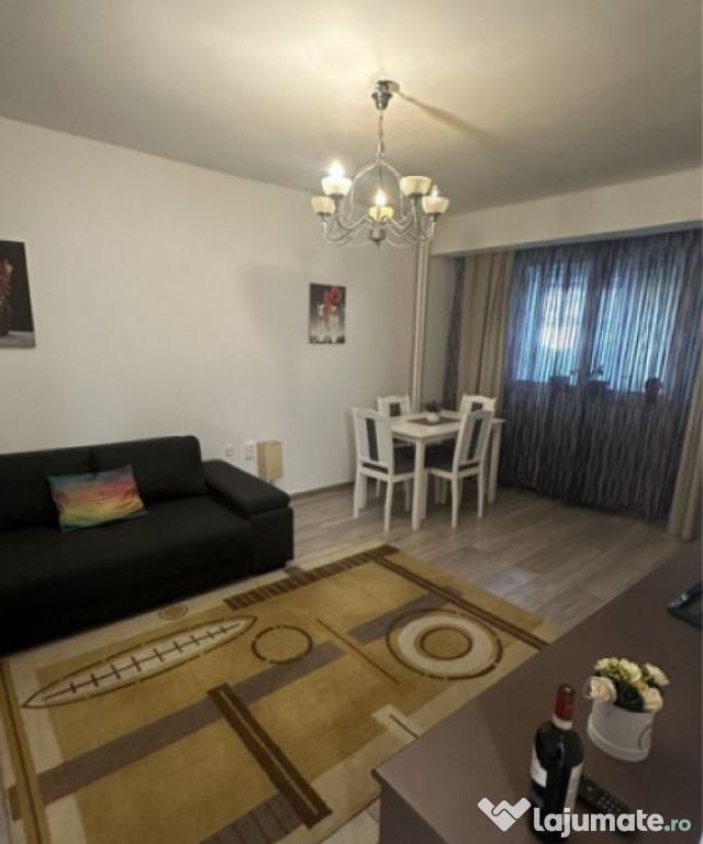 Apartament 2 camere / 43 mp / zonă Bdul 1 Decembrie / AC /