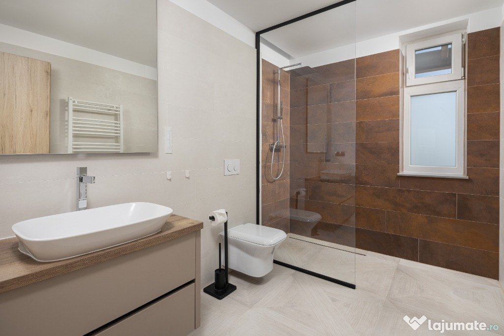 Închiriere Penthouse 4 camere | Terasă 160 mp |Jacuzzi|Coresi Brașov