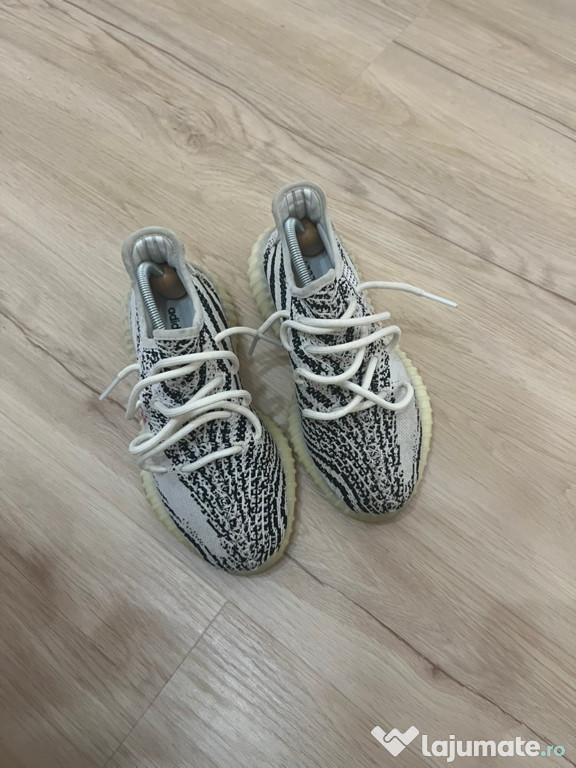 Adidasi Yeezy Boost 350 V2 Zebra