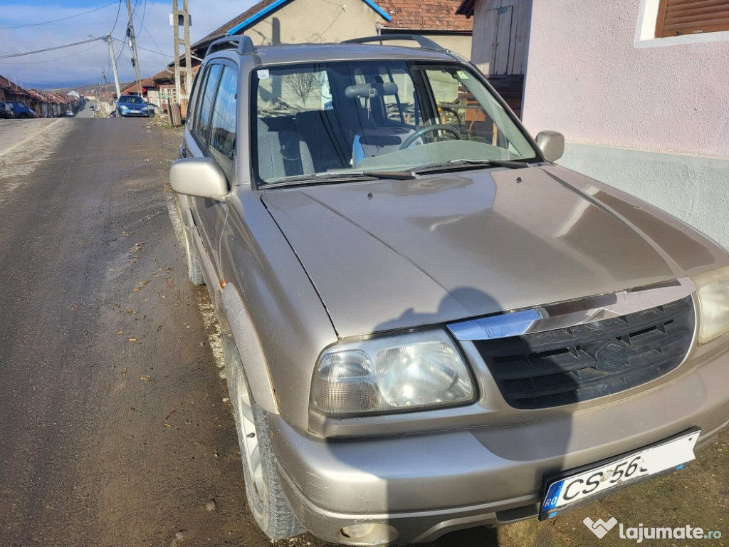 Vând Suzuki Grand Vitara 2.5 V6 (150 CP)