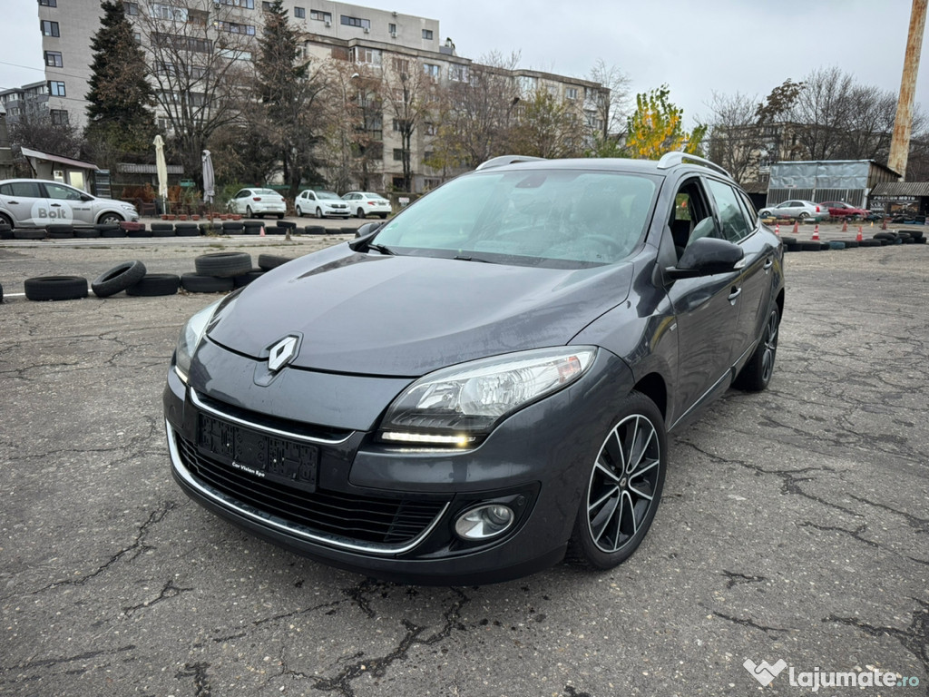 Renault megane BOSE “ An 2012 “ Euro 5