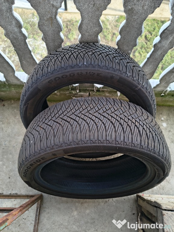 Vând 2 anvelope All Season